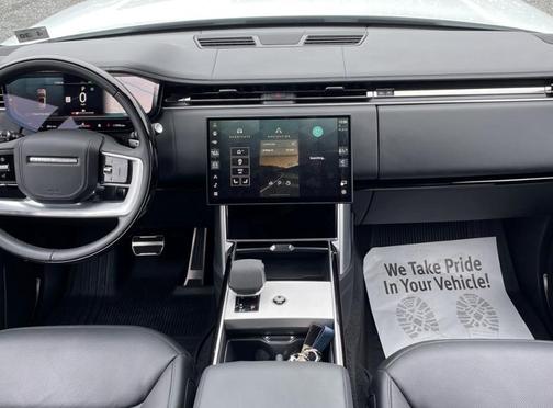 2024 Land Rover Range Rover P530 SE