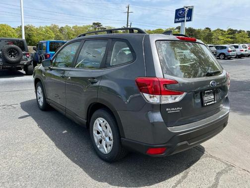 2022 Subaru Forester Base (CVT)