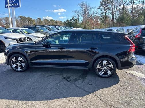 2020 Volvo V60 Cross Country T5