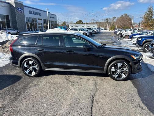 2020 Volvo V60 Cross Country T5