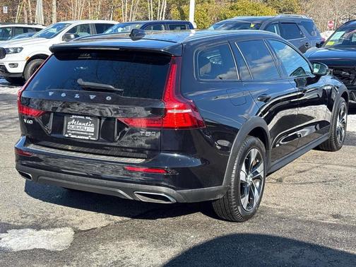 2020 Volvo V60 Cross Country T5