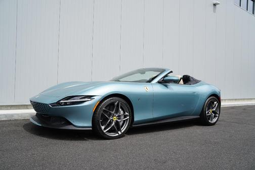 2024 Ferrari Roma Spider Base