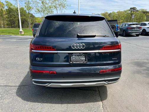 2024 Audi Q7 45 Premium