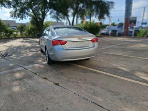 Silver Ice Metallic 2017 Chevrolet Impala 1LT