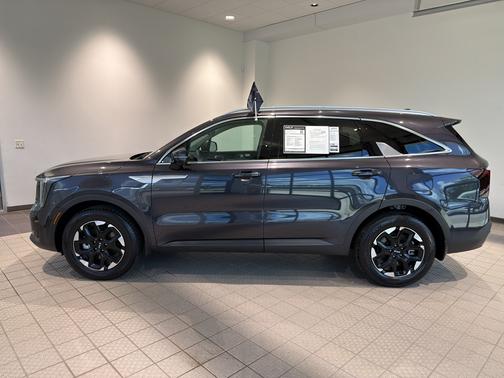 GRAY 2026 Kia Sorento S