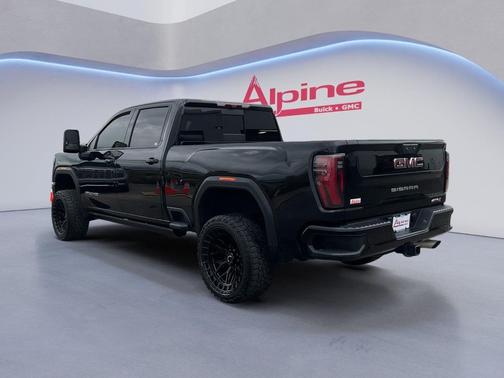Onyx Black 2024 GMC Sierra 2500 AT4