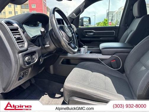 Diamond Black Crystal Pearlcoat 2021 RAM 1500 Big Horn/Lone Star