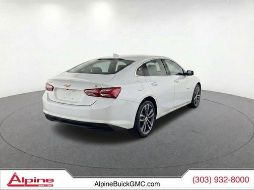 Summit White 2022 Chevrolet Malibu FWD LT