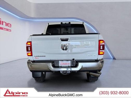 2020 RAM 2500 Laramie Crew Cab 4X4 6'4' Box