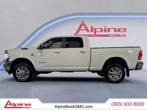 2020 RAM 2500 Laramie Crew Cab 4X4 6'4' Box