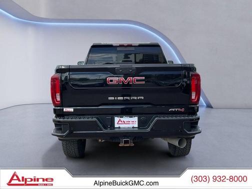 Onyx Black 2022 GMC Sierra 2500 AT4