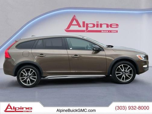 2018 Volvo V60 Cross Country T5