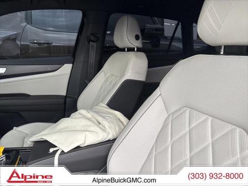 2025 Volkswagen Atlas Cross Sport 2.0T SEL Premium