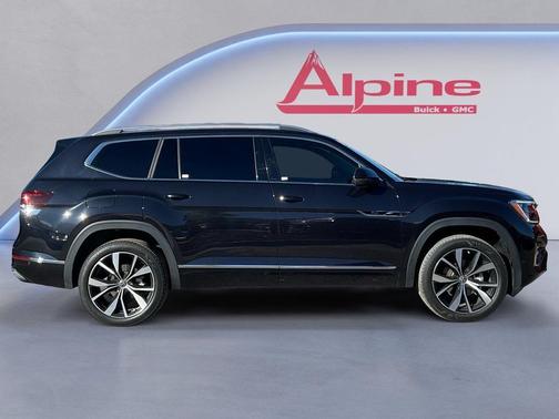 Deep Black Pearl 2024 Volkswagen Atlas 2.0T SEL Premium R-Line 4MOTION