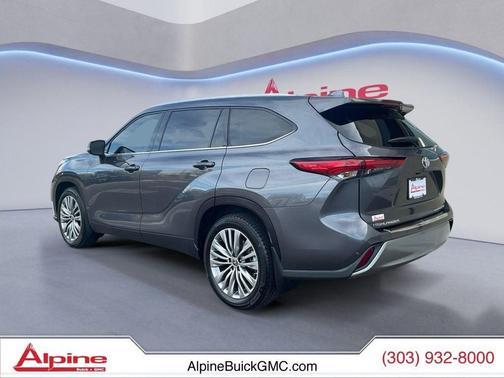 2022 Toyota Highlander Platinum