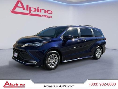 2022 Toyota Sienna XLE