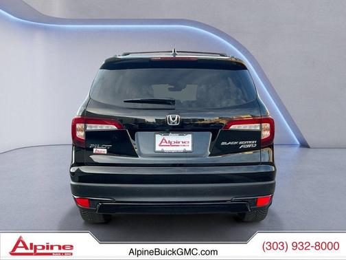 2022 Honda Pilot AWD Black Edition