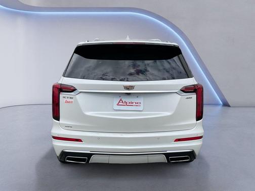 Crystal White Tricoat 2021 Cadillac XT6 Premium Luxury AWD