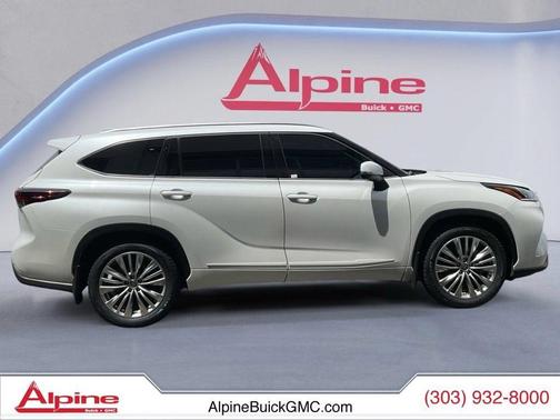 Wind Chill Pearl 2025 Toyota Highlander Platinum