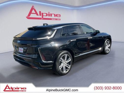 Stellar Black Metallic 2024 Cadillac LYRIQ Tech