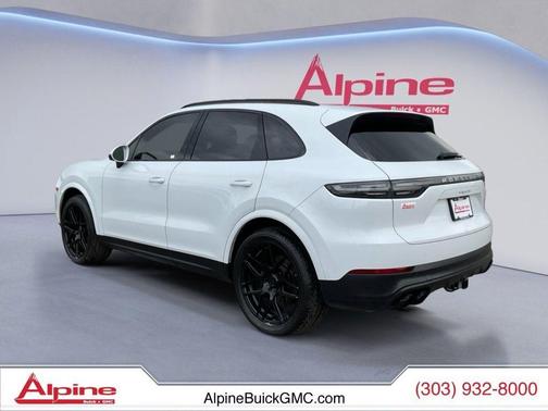 White 2022 Porsche Cayenne Cayenne