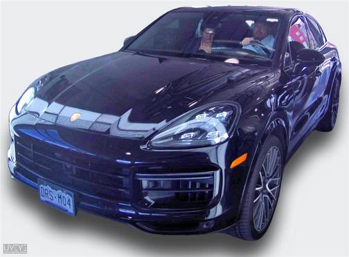 Jet Black Metallic 2020 Porsche Cayenne Turbo