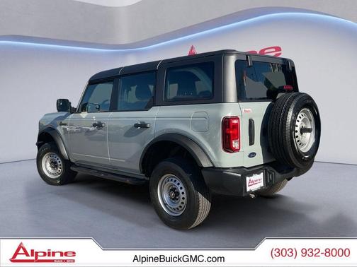 2022 Ford Bronco Base