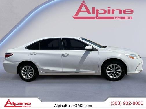 Super White 2017 Toyota Camry LE