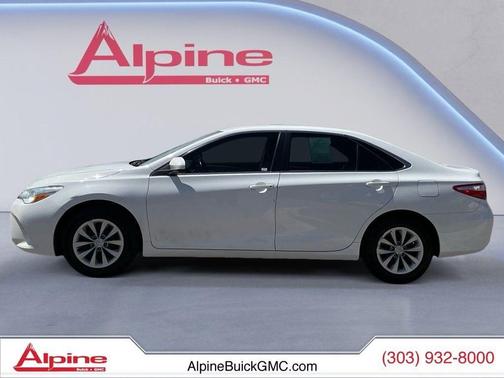 Super White 2017 Toyota Camry LE