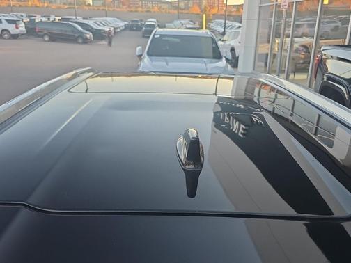 Super Black 2023 Nissan Rogue SL