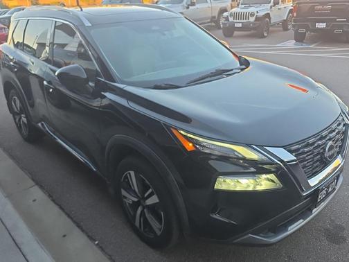 Super Black 2023 Nissan Rogue SL
