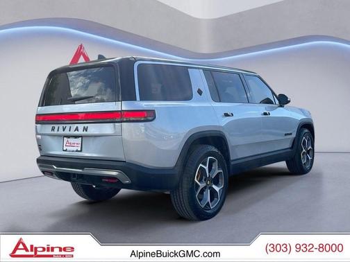 LA Silver 2023 Rivian R1S Adventure