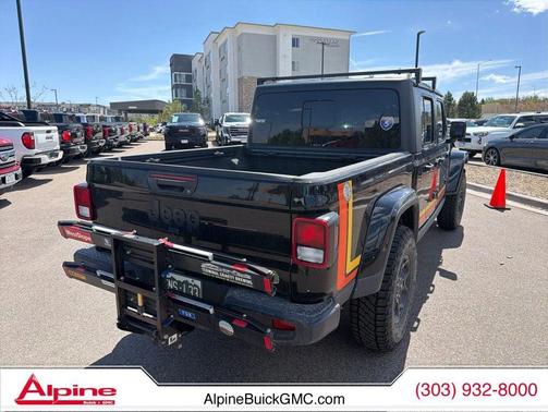 Black Clearcoat 2023 Jeep Gladiator Willys 4x4