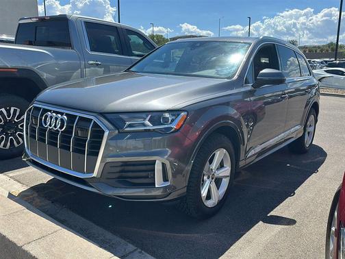 Samurai Gray Metallic 2022 Audi Q7 45 Premium Plus