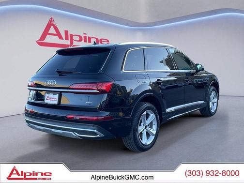 2022 Audi Q7 45 Premium Plus