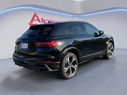 Mythos Black Metallic 2023 Audi Q3 45 S line Premium Plus