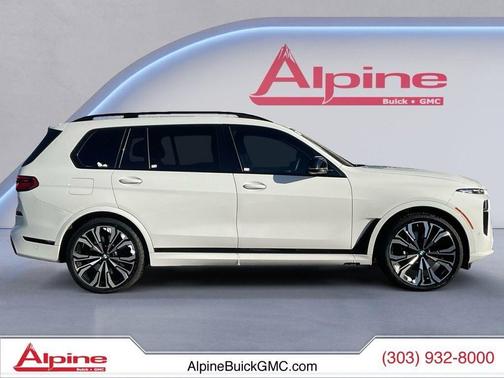 2023 BMW X7 M60i