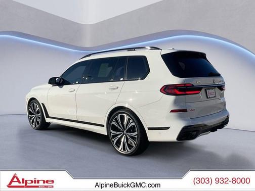 2023 BMW X7 M60i