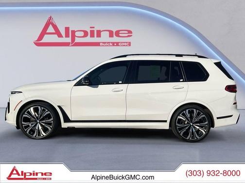 2023 BMW X7 M60i