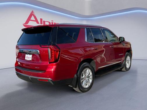 Volcanic Red Tintcoat 2024 GMC Yukon SLT