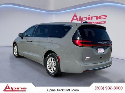 Ceramic Gray Clearcoat 2023 Chrysler Pacifica Touring L