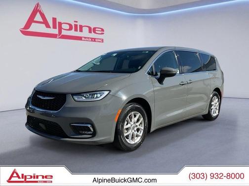 Ceramic Gray Clearcoat 2023 Chrysler Pacifica Touring L
