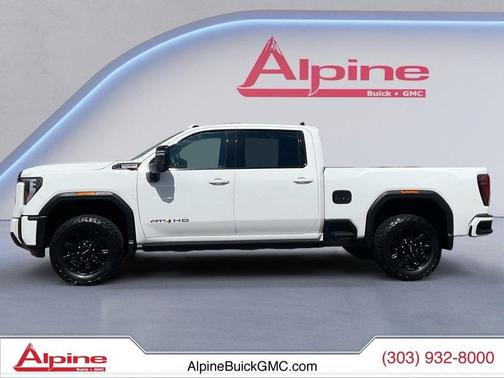 Summit White 2024 GMC Sierra 2500 AT4