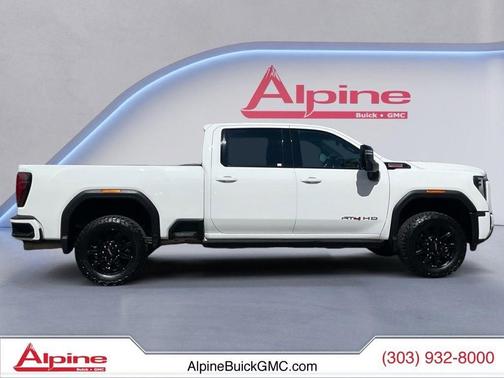 Summit White 2024 GMC Sierra 2500 AT4