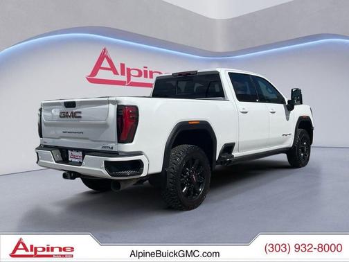 Summit White 2024 GMC Sierra 2500 AT4