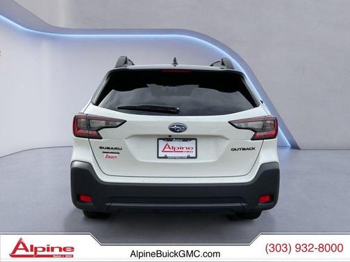 Crystal White Pearl 2025 Subaru Outback Onyx Edition