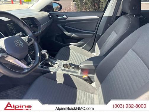 Deep Black Pearl 2024 Volkswagen Jetta 1.5T S