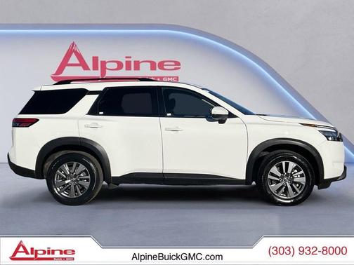 2025 Nissan Pathfinder SV 4WD