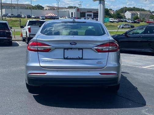 2020 Ford Fusion SE