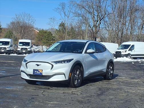 2021 Ford Mustang Mach-E SELECT